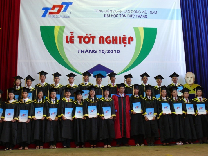 เวียดนามผลิตมหาบัณฑิตย์เภสัชศาสตร์ระดับยุโรปครั้งแรก